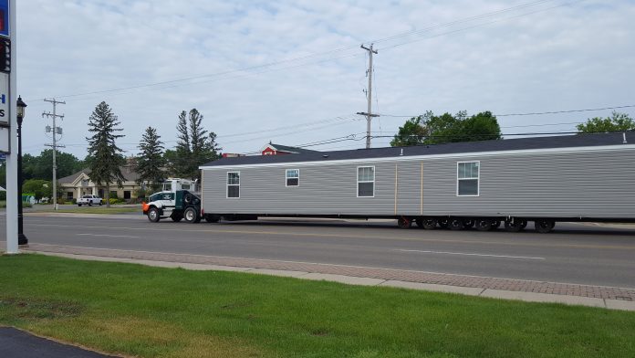 Photo of mobile home moving