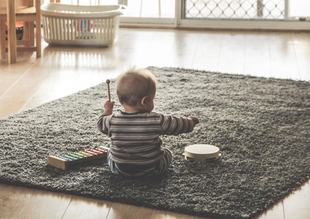 simple space rug play