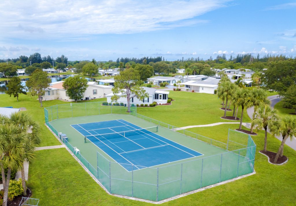 Mobile Home Lot Rent Tennis Court