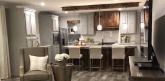 How is the Market for Luxury Features in Mobile Homes in 2022?