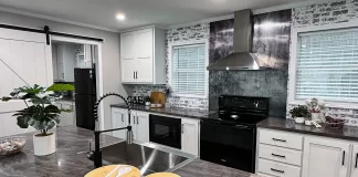 What Does HUD Mean on a Mobile Home? Photo of a HUD mobile home